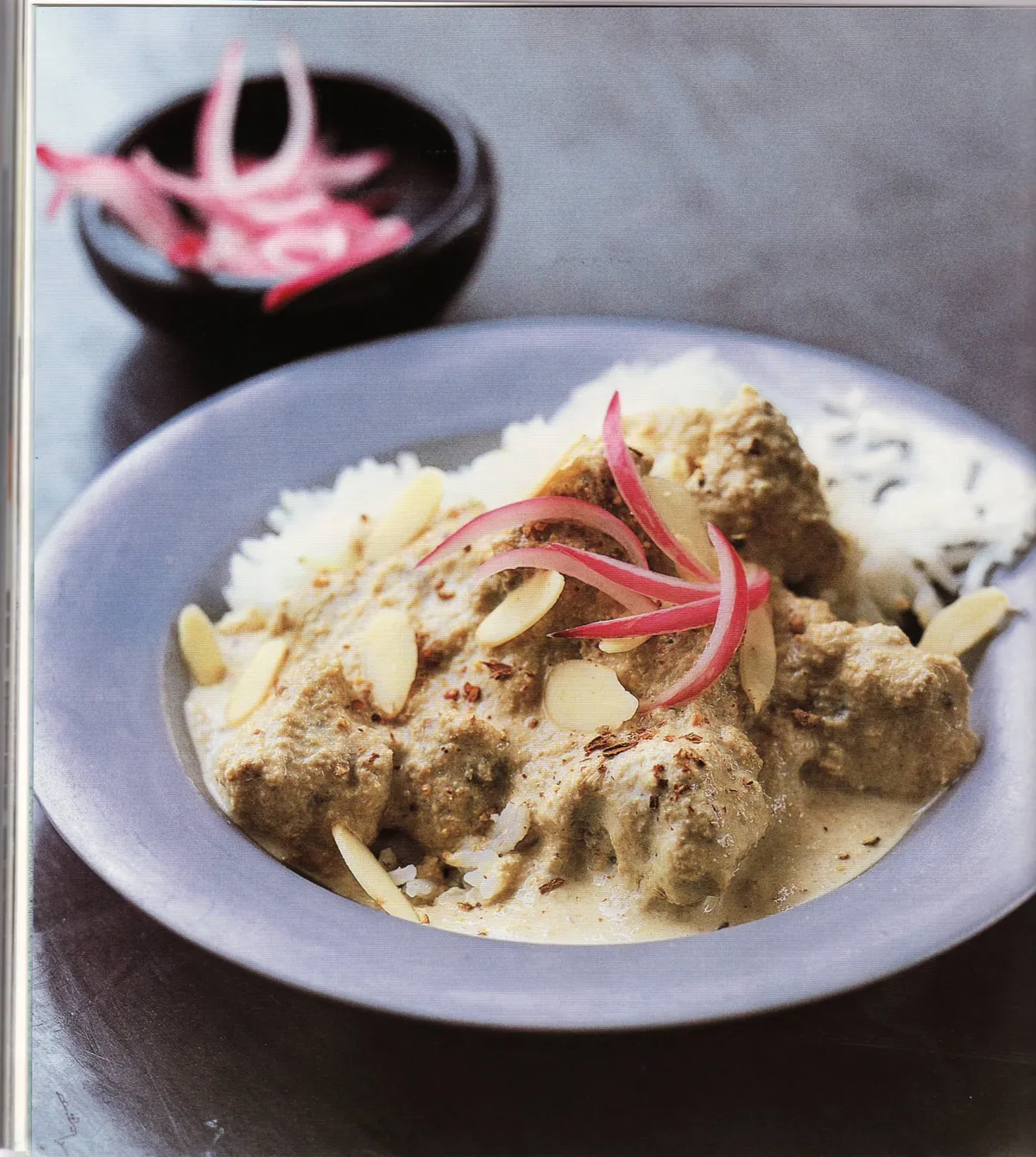 Agneau épicé au lait d'amandes