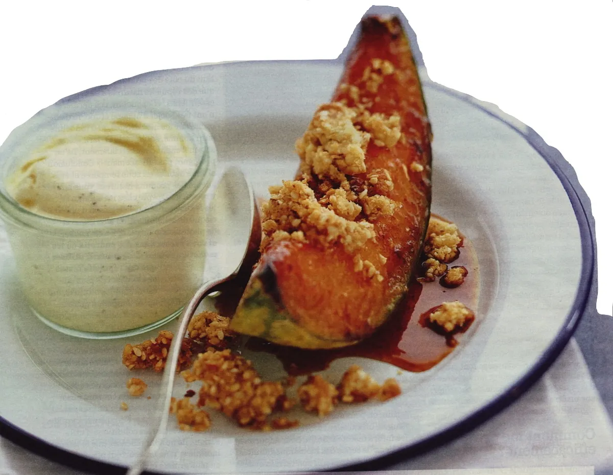 Melon grillé au miel, crumble de sésame et glace vanille