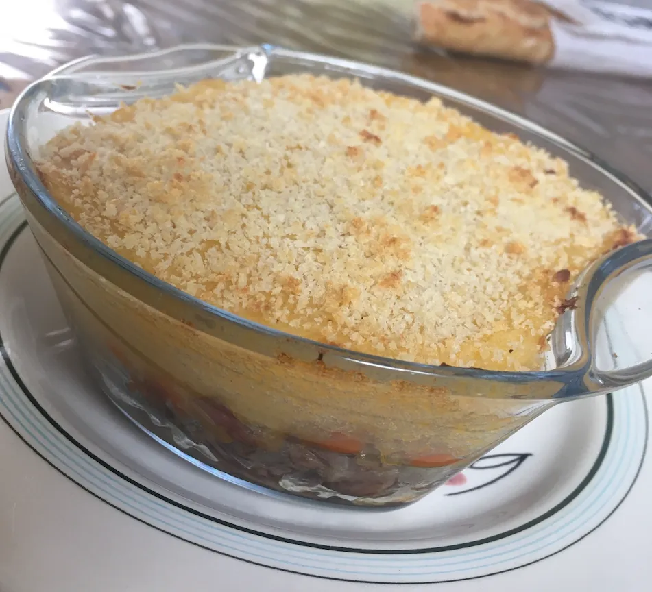 Parmentier de pommes de terre et navets au confit de canard